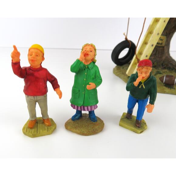 Lemax Steven’s Hideout Treehouse Village Collection w/ Kids Figures & Treehouse - Picture 10 of 16